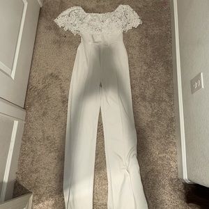 No branding tag. SIZE SMALL